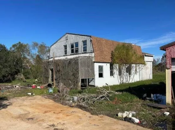 1314 6th St, Angleton, TX 77515