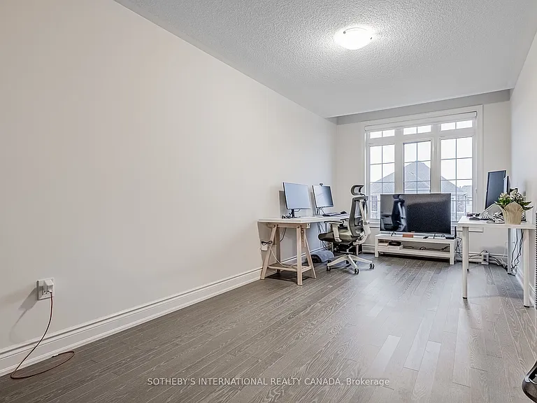 36 Quinton Rdg #UPPER — Photo 17
