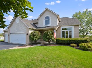 4 Thrush Ct, Bolingbrook, IL 60440