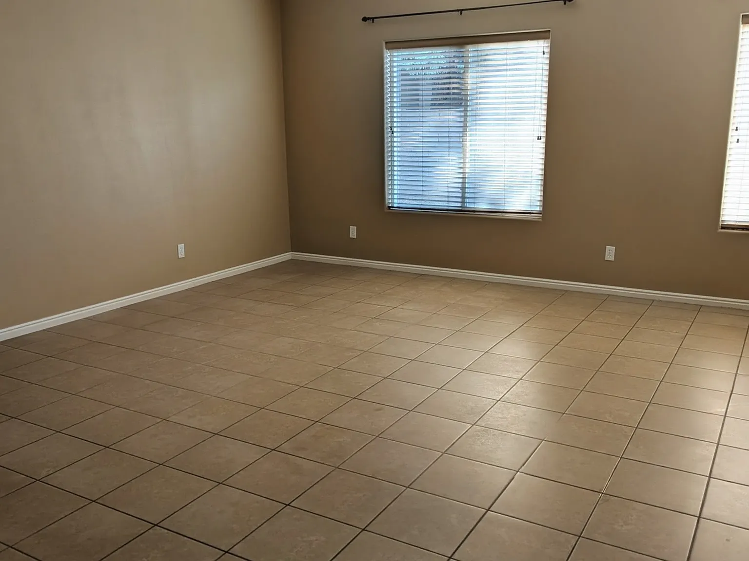 3 bed, 1436 sqft, $1,500 — Photo 3