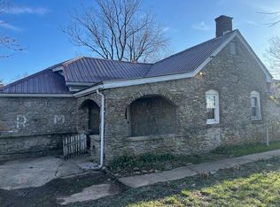 1031 Kidds Mill Rd E, Versailles, KY 40383