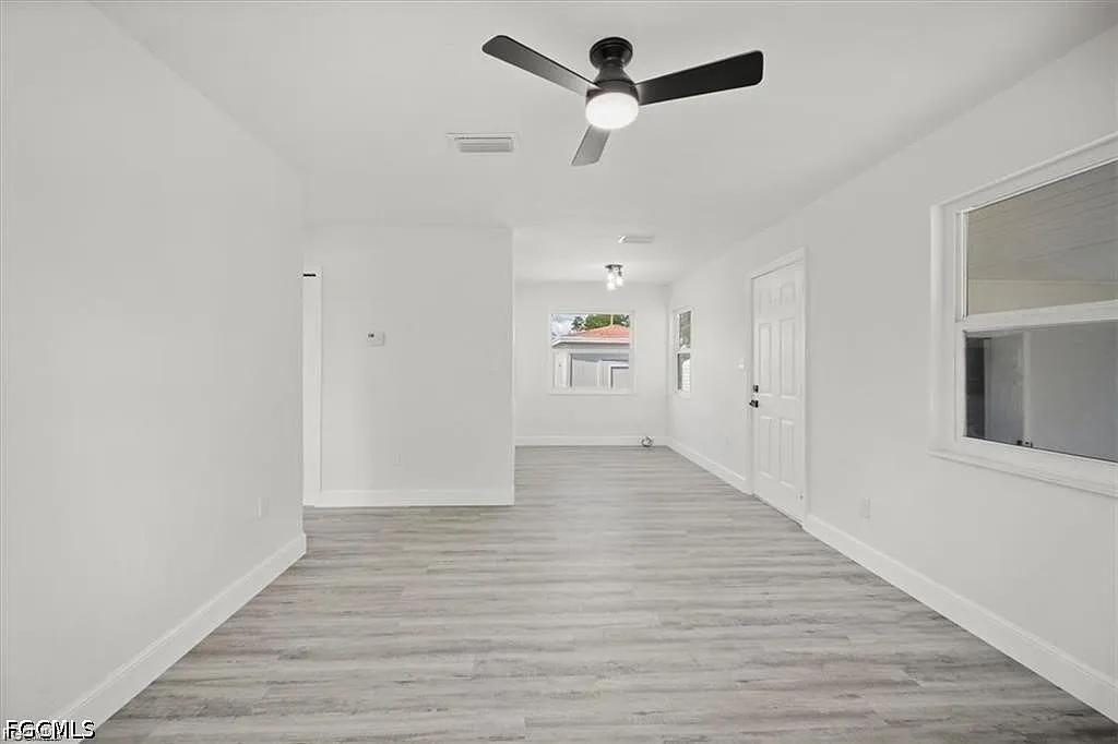 3 bed, 1.0 bath, 816 sqft, $1,800 — Photo 4