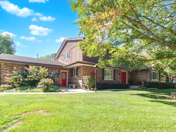 519 Oak Dr, Dundee, IL 60118