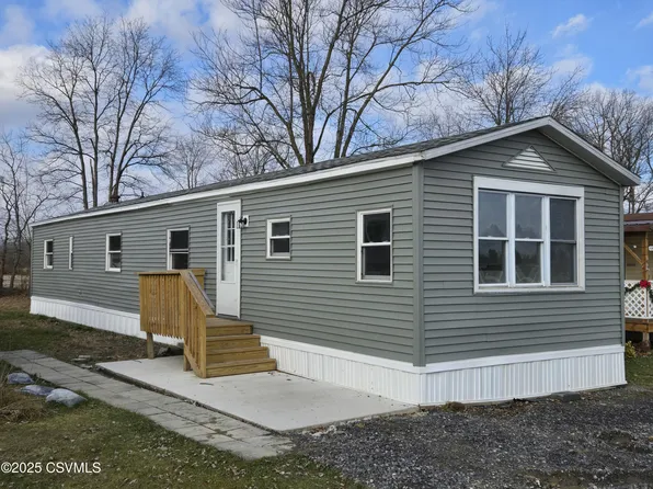 48 Albatross Dr, Watsontown, PA 17777