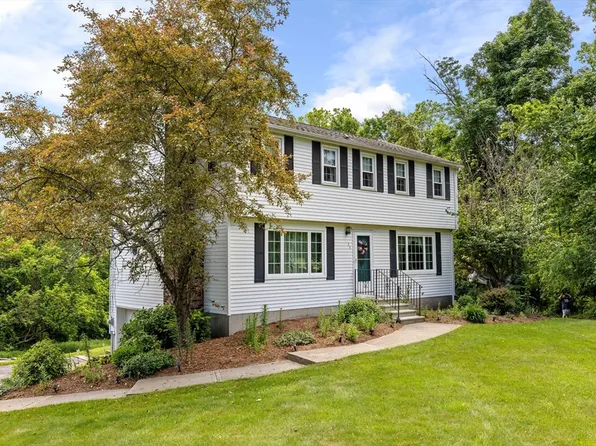 34 Uxbridge Rd, Sutton, MA 01590
