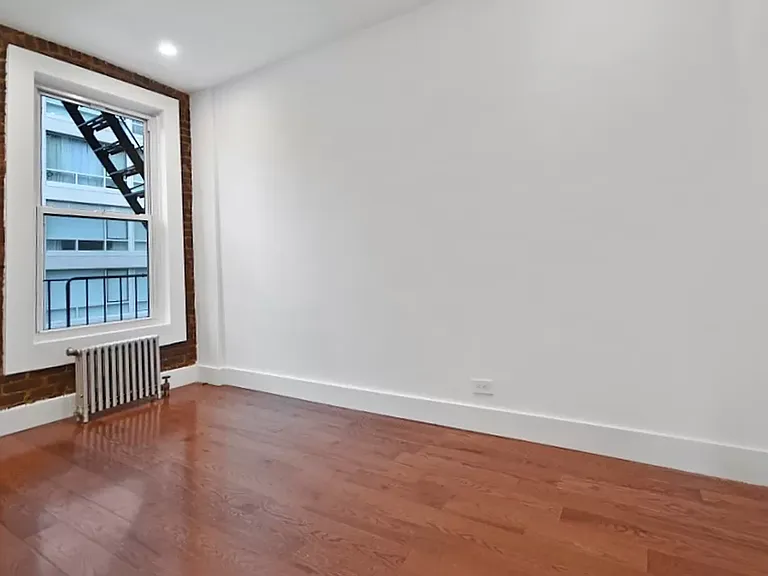 300 E 61st St #4-W — Photo 3