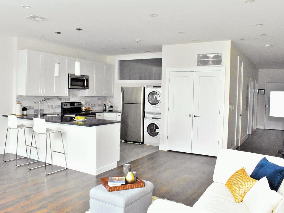 1st image of 20 Park St Unit 1-02