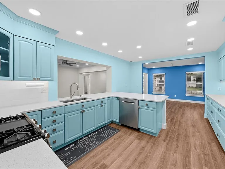 402 Erie Ave — Photo 20