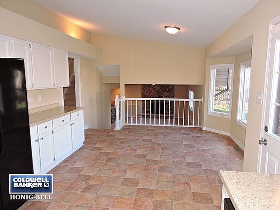 3rd image of 6854 175th St