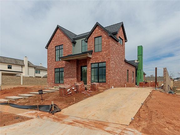 2nd image of 1111 Cumberland Ct