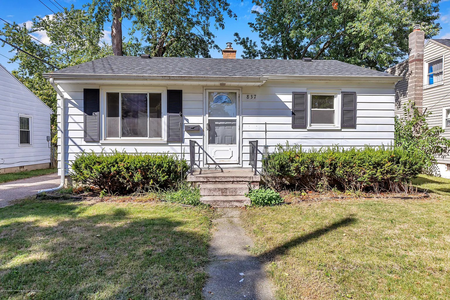 837 Maplehill Ave photo 1