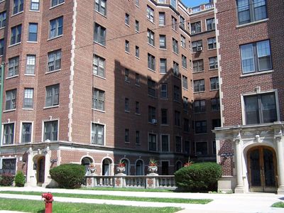 6931 S Crandon Ave APT 6B, Chicago, IL, 60649