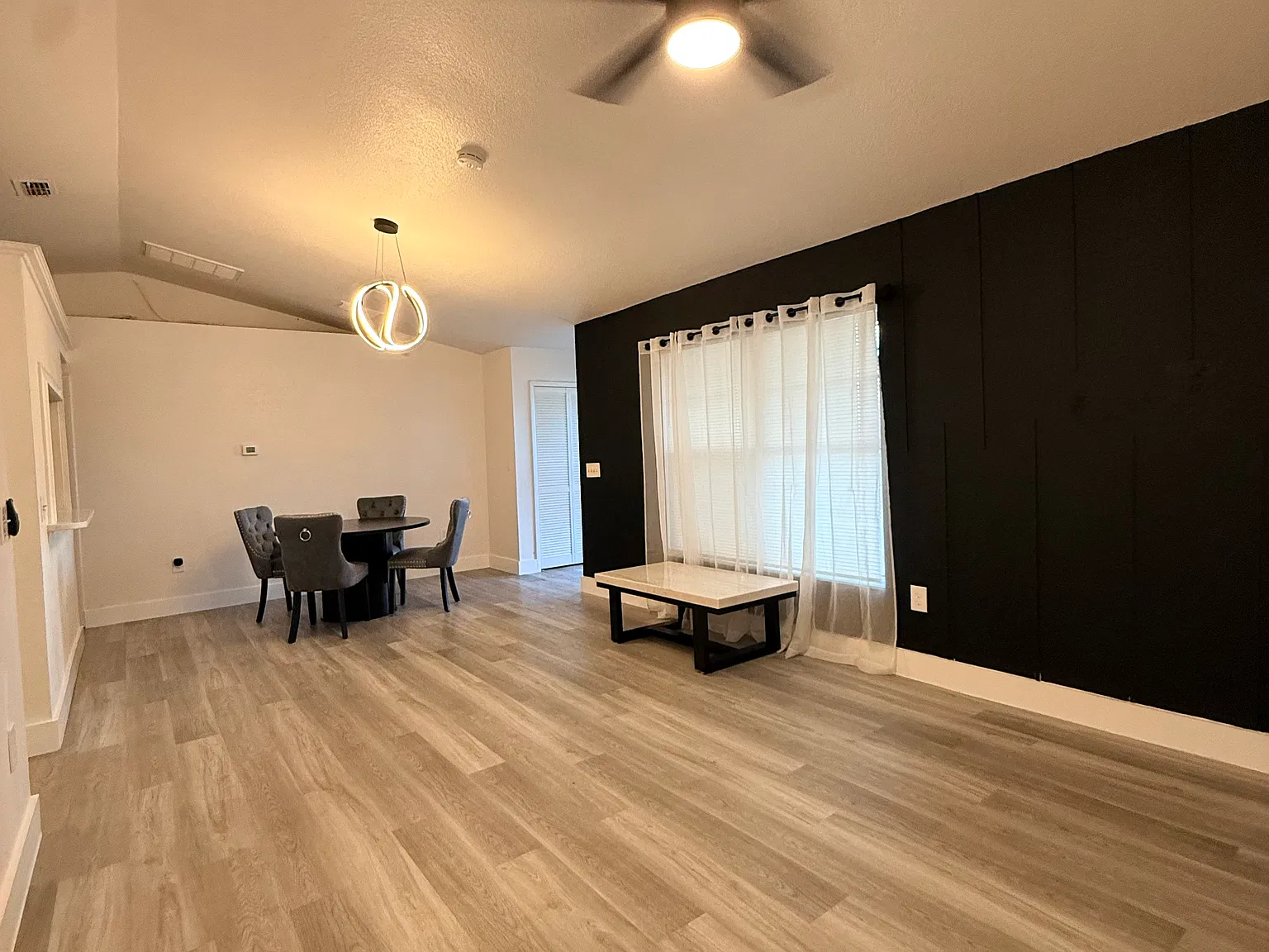 2 bed, 1033 sqft, $1,800 — Photo 3