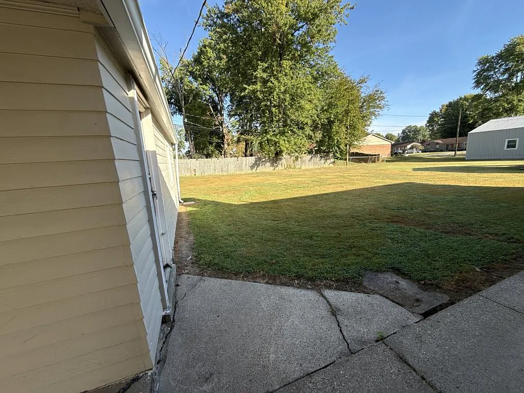 2915 Meadowlark Rd — Photo 4