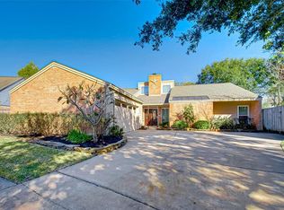 12406 Rocky Knoll Dr, Houston, TX 77077