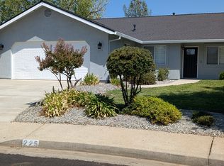 225 Shadowrun Ct, Redding, CA 96003