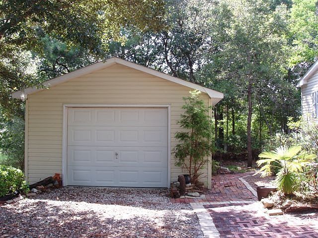single car garage