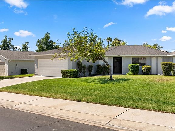 2nd image of 1068 Occidental Cir