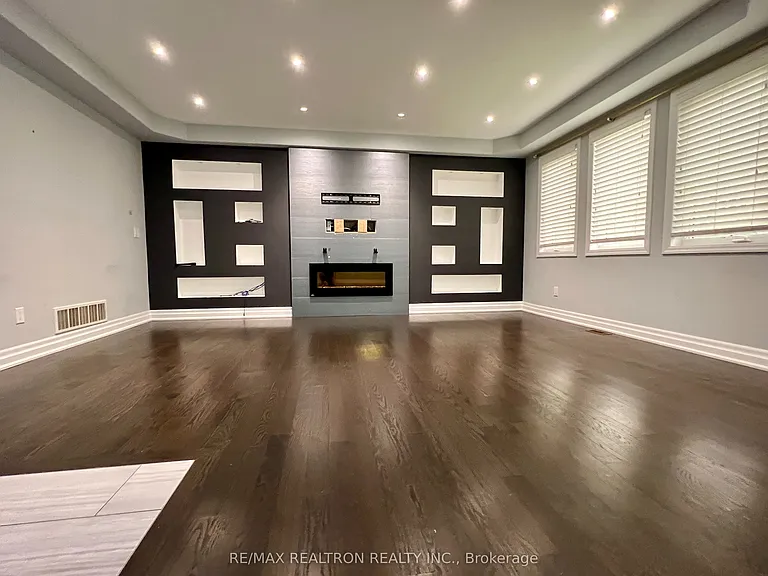223 Thomas Phillips Dr — Photo 4