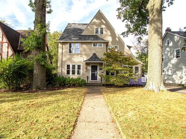 15911 Fernway Rd, Shaker Heights, OH 44120