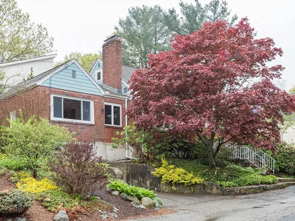 67 Smith St, Arlington, MA 02476