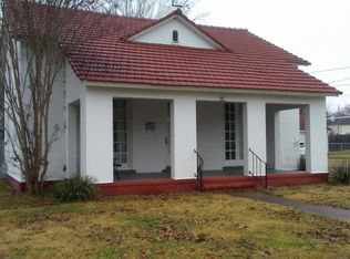 402 Wilson Dam Ave, Sheffield, AL 35660