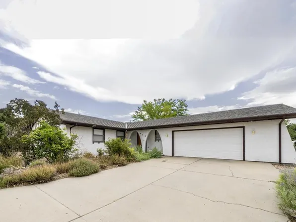 420 W Player Dr, Pueblo West, CO 81007