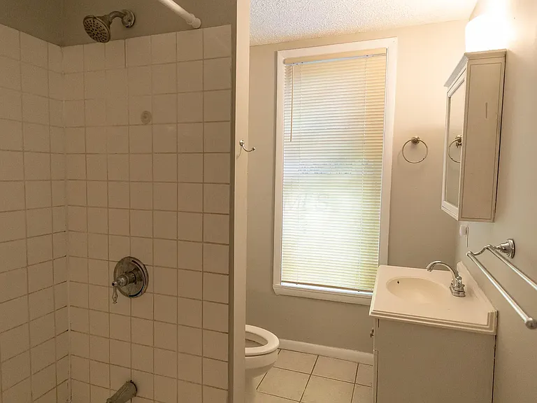 624 S Champion Ave — Photo 32
