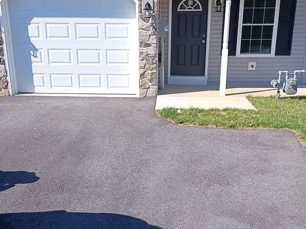 139 Sable Dr, Carlisle, PA 17013