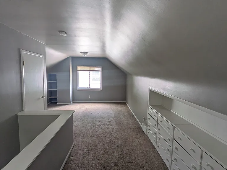 23819 Tawas Ave — Photo 10