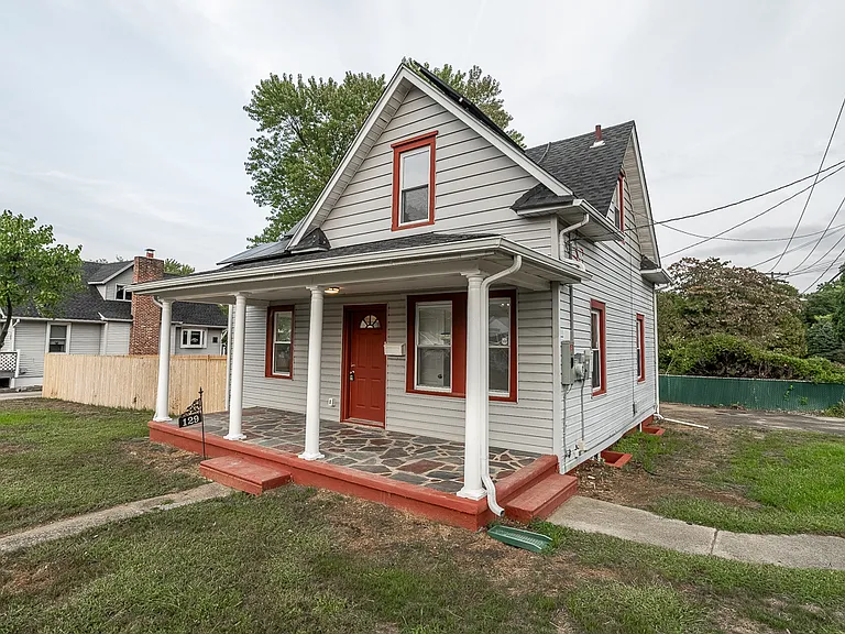 129 S Coles Ave — Photo 3