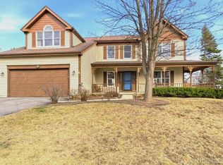 1107 Pember Cir, Dundee, IL 60118