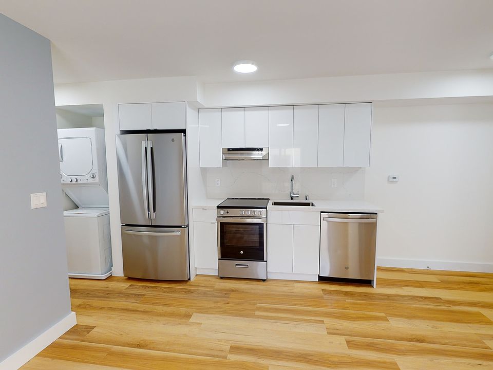 2520-College-Unit-205-08042022_114057