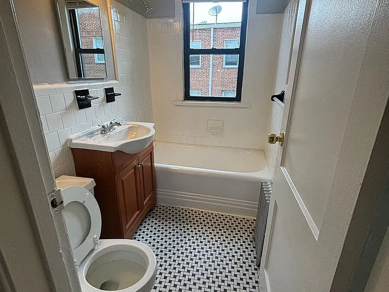 5740 Colorado Ave NW — Photo 7