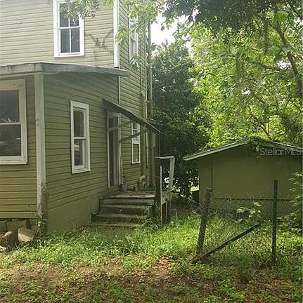 4th image of 221 N Mary St