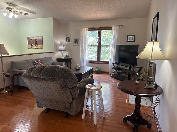 3rd image of 3701 Madera Dr