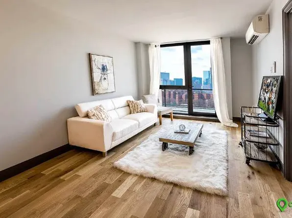 26 West Street image 1 of 6