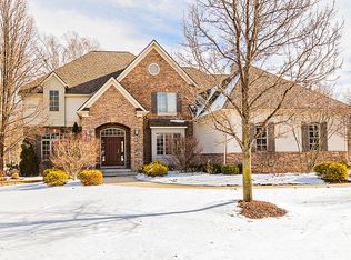 6611 Winston Ln, Solon, OH 44139
