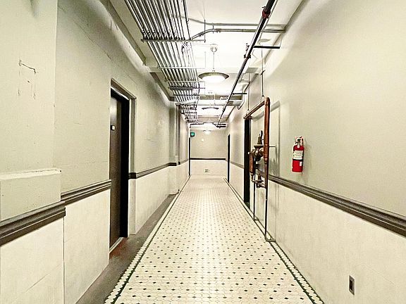 2nd image of 215 W 7th St APT 405