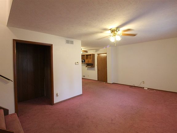 3rd image of 1805 W Philip Ave