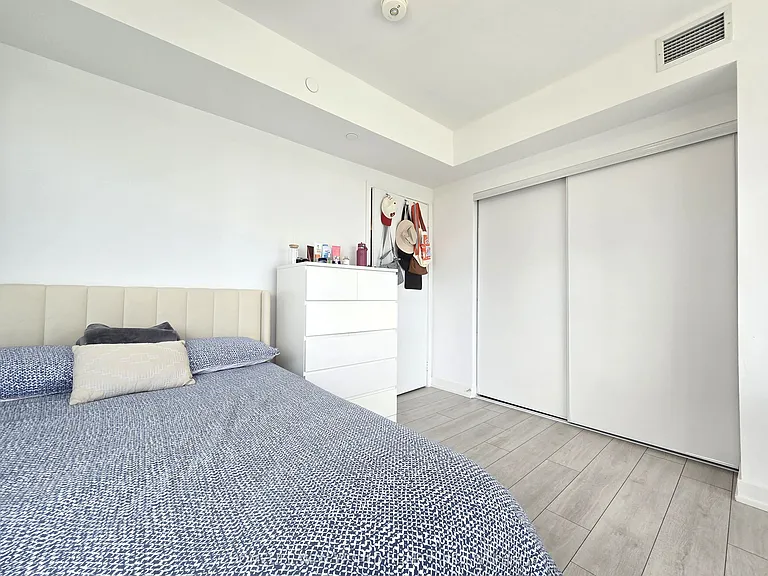 2033 Kennedy Rd #1206 — Photo 9