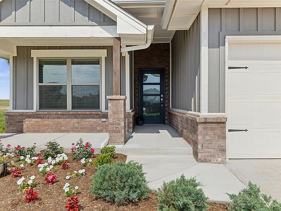 4th image of 19001 Tarver Way