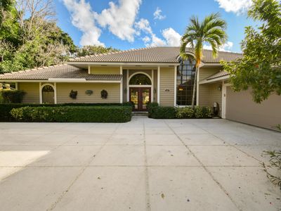 2 Alnwick Road, Palm Beach Gardens, FL, 33418