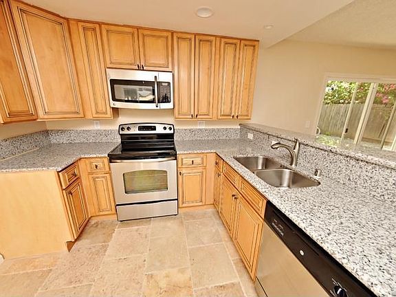 5th image of 125 Asbury Dr