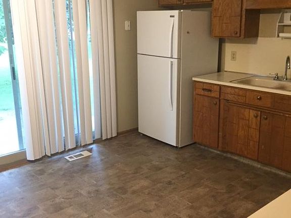 5th image of 1304 Edgewood Blvd