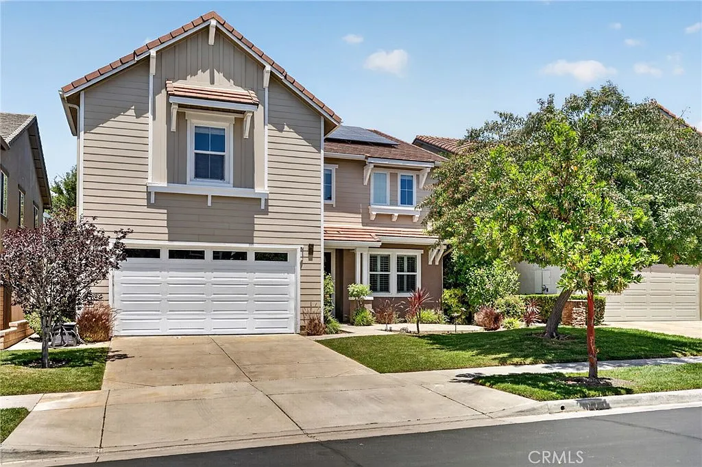 4 bed, 3450 sqft, $4,995 — Photo 1