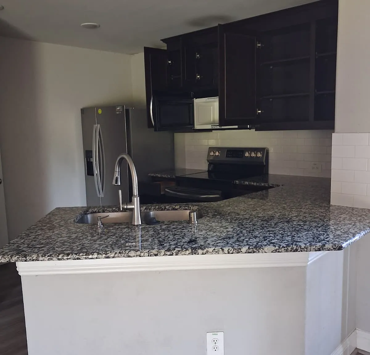4 bed, 2.5 bath, 1710 sqft, $1,600 — Photo 4