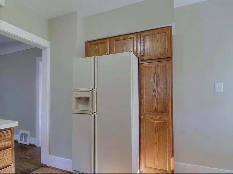 1595 Anita Ave #1 — Photo 5