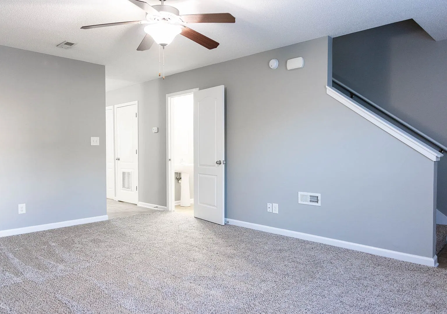532 Patriot Park Ct. — Photo 2
