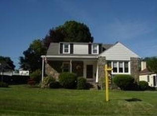 35 Fairhill Rd, Morton, PA 19070